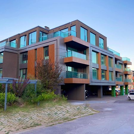 Emirates Lux Apartment And Parking София Екстериор снимка
