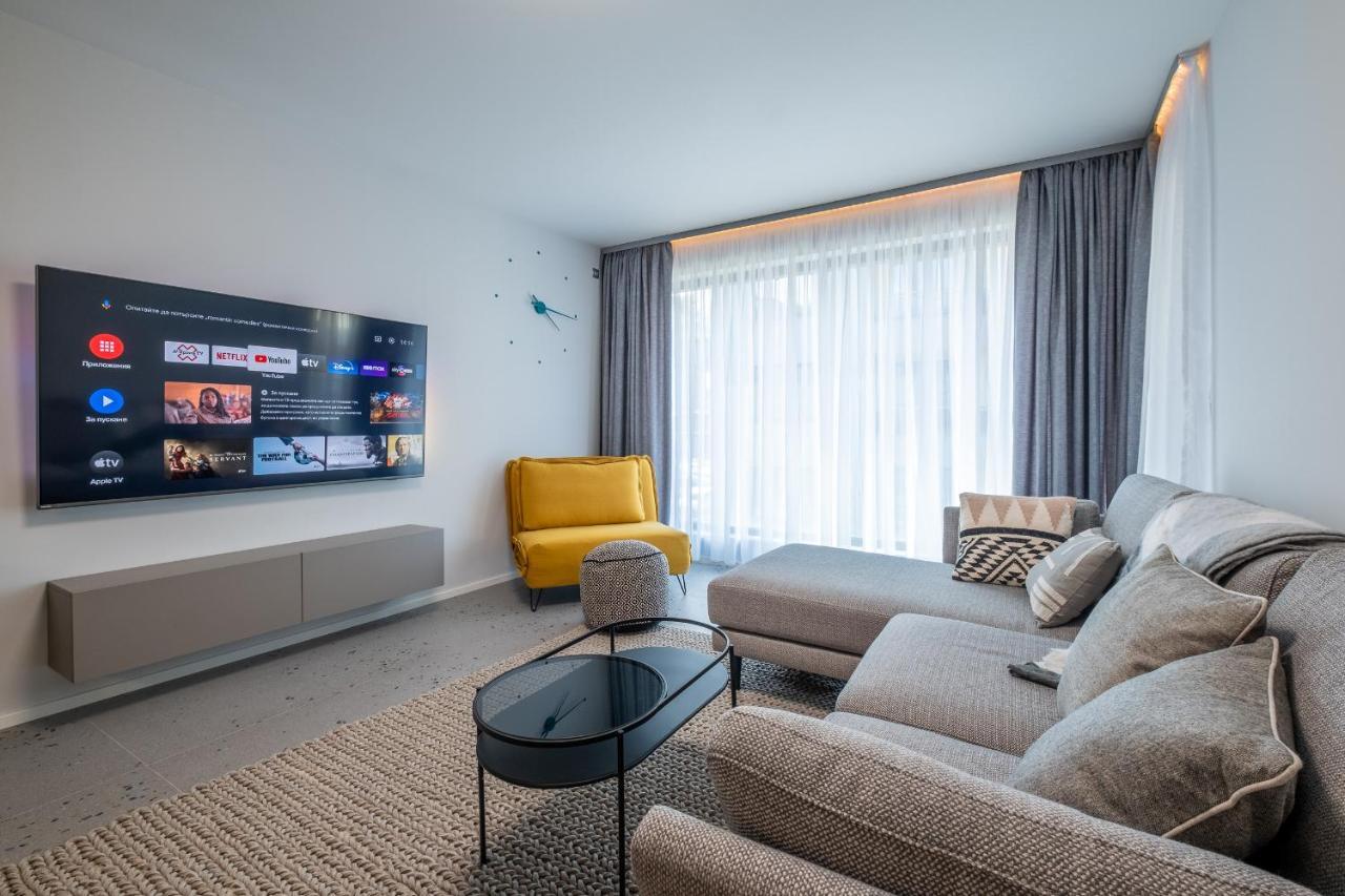 Emirates Lux Apartment And Parking София Екстериор снимка