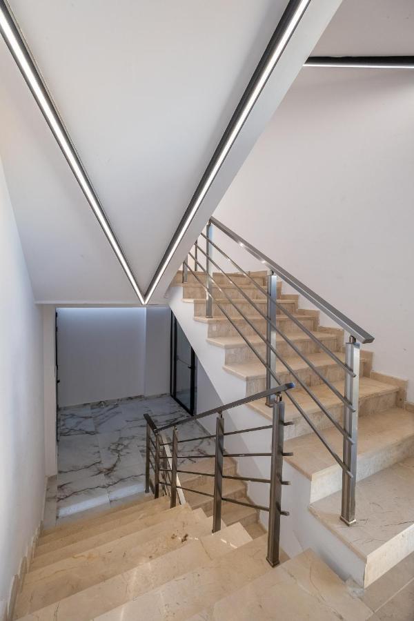 Emirates Lux Apartment And Parking София Екстериор снимка